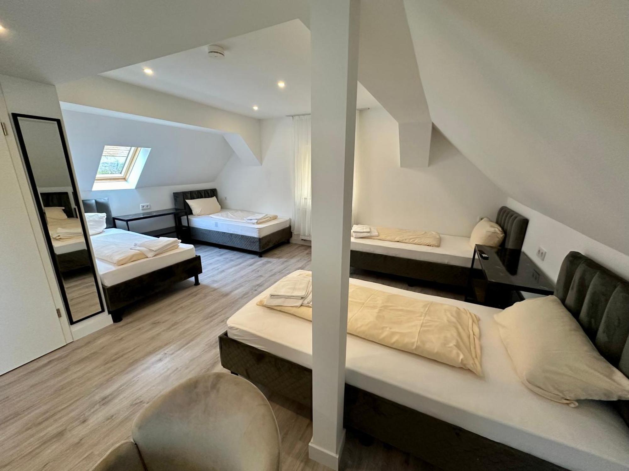 Durmaz Hotel Hannover Exterior photo