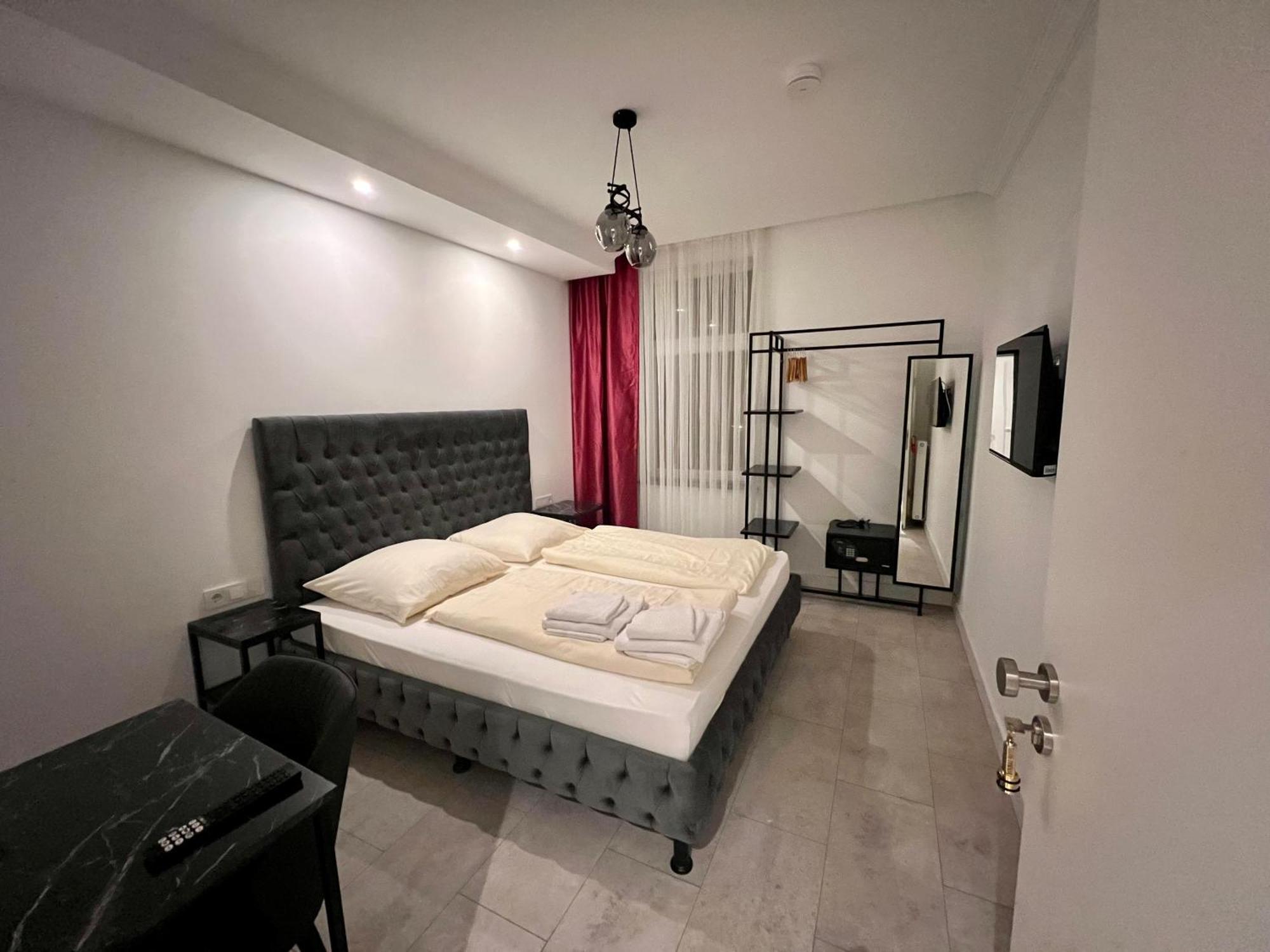Durmaz Hotel Hannover Exterior photo